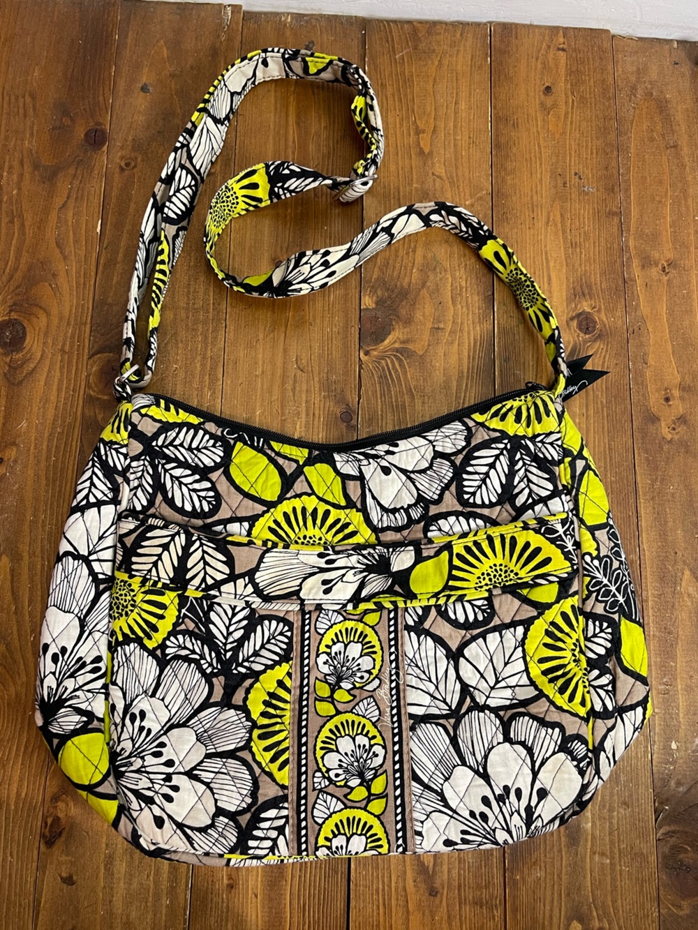 Vera Bradley Citron print cross body purse retired pattern